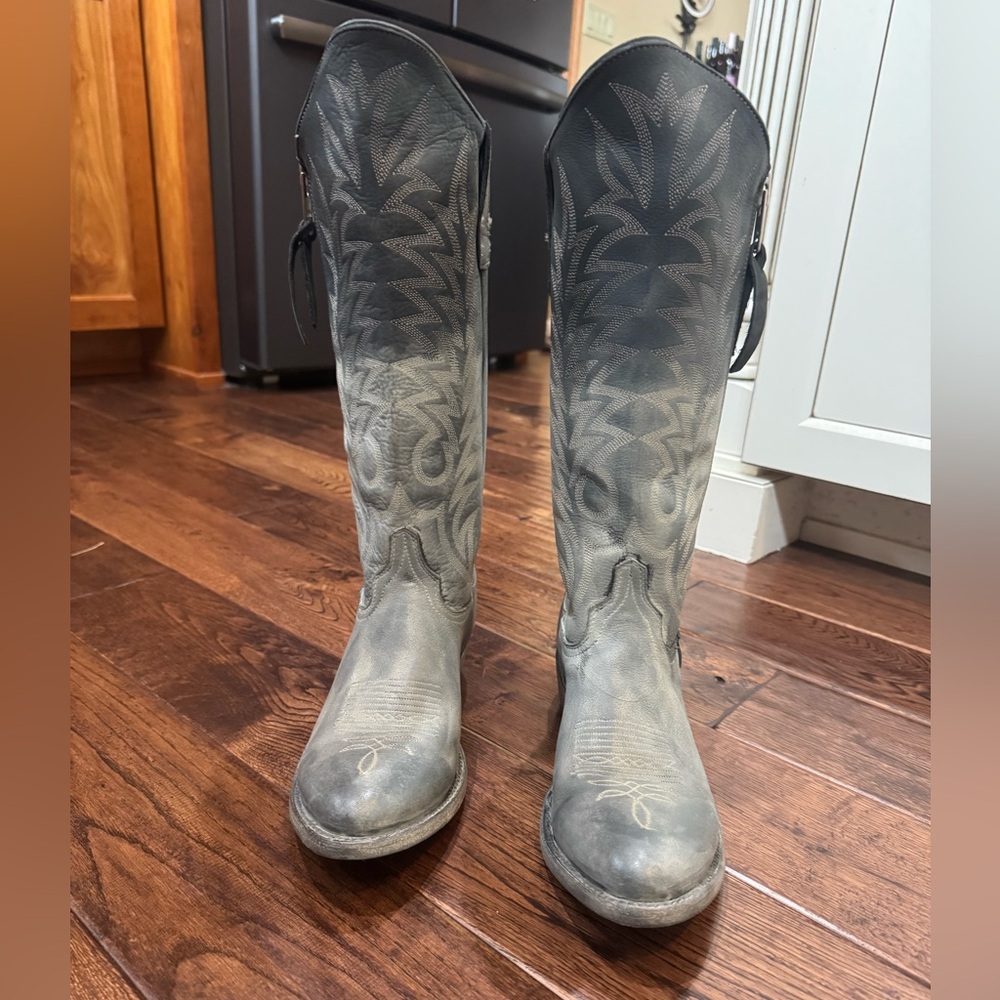 Gray Old Gringo Cowboy Boots - Picture 2 of 3